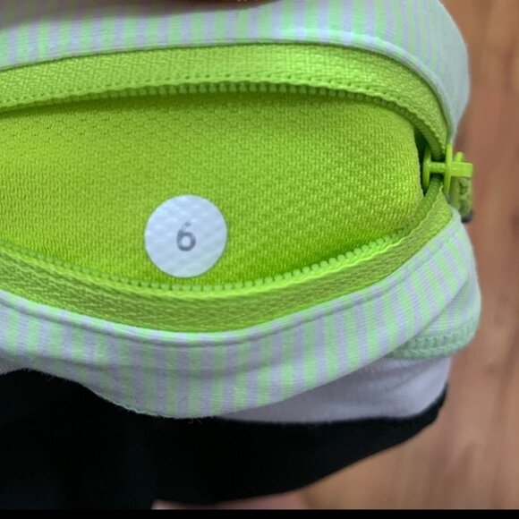 Lululemon Run: Inspire Crop II Black & Green - Picture 11 of 16